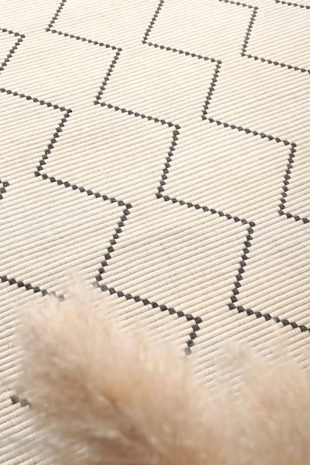 Goa Zig-Zag Wool Blend Cream Rug - DLB Furniture