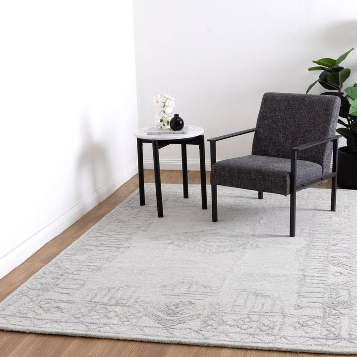 Zuri Orient Ivory Wool Rug - DLB Furniture