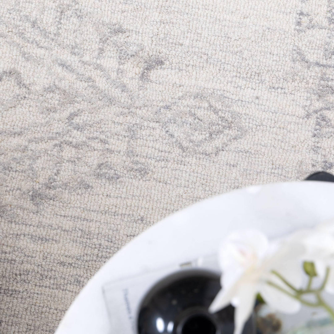 Zuri Orient Ivory Wool Rug - DLB Furniture